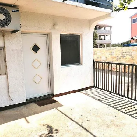 Studio Apartman Marko * Biograd Na Moru
